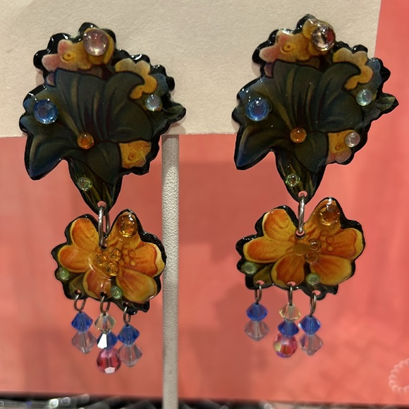 Designs From the Deep Water Lilies Vintage Designer Earrings-boutique - Picture 6 of 10
